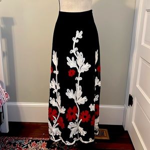 JULIANA COLLEZIONE 8 MESH OVERLAY RIBBON EMBROIDERED SKIRT